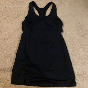 lululemon tank!!